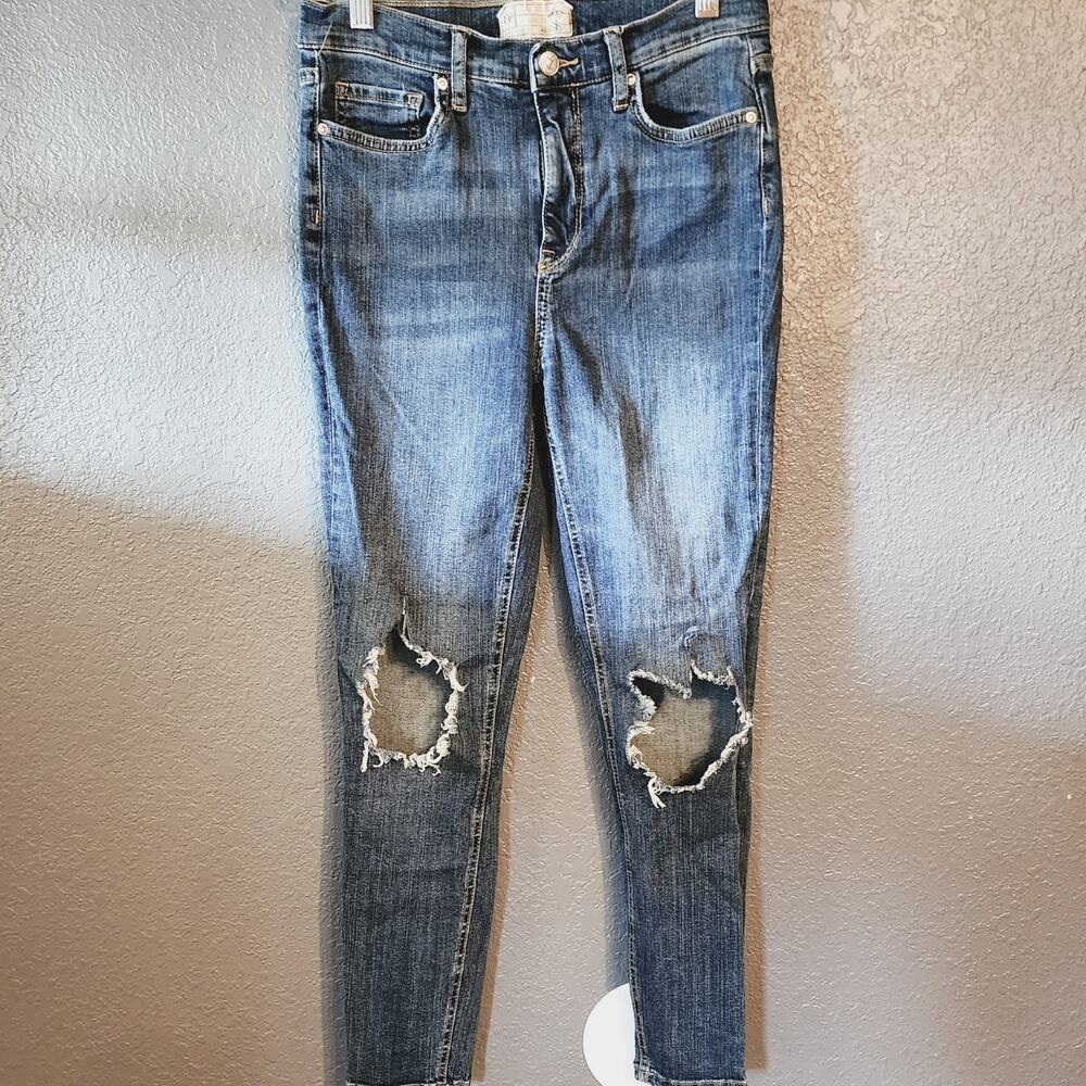 Free People Distressed Frayed Ankle Jeans Size 29